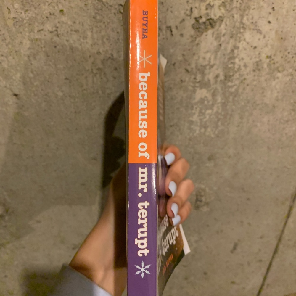 book - Picture 3 of 3